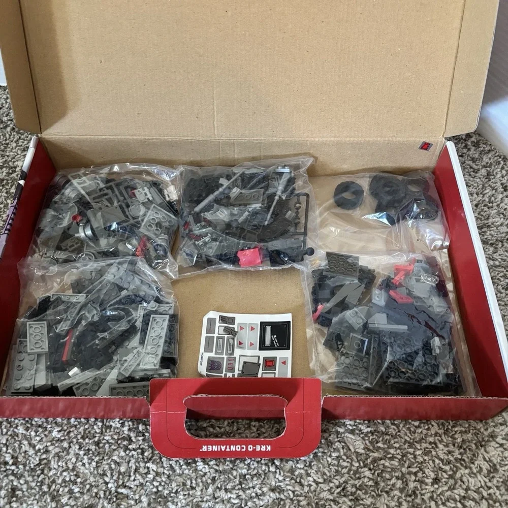 KRE-O Transformers Megatron (30688)  2 in 1 READ